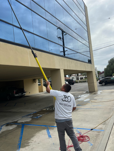 Commercial Window Washing Service Image